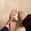 H slipper