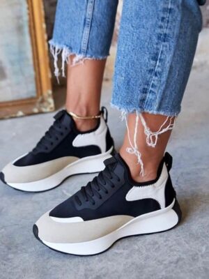 DECENT SNEAKER