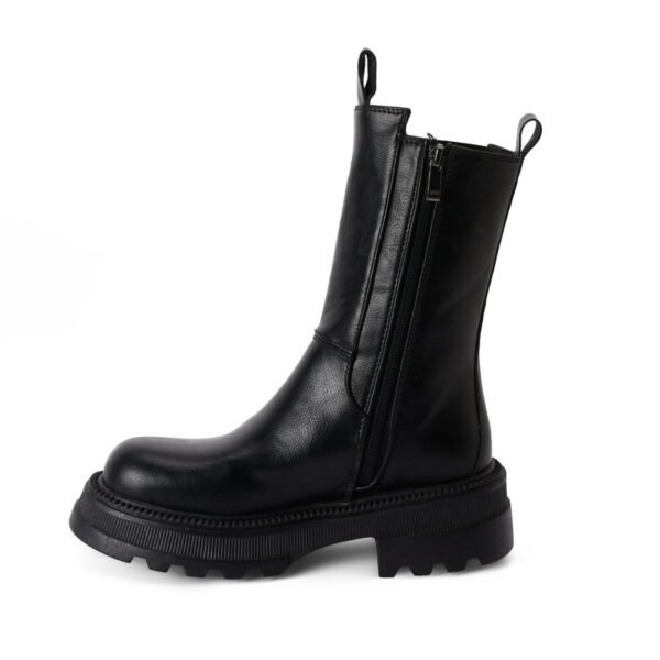 Long chelsea boots
