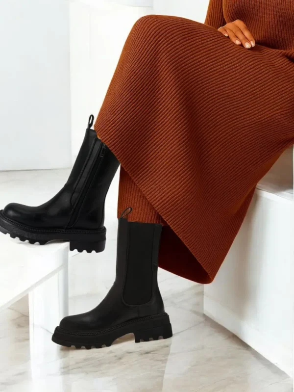 Long chelsea boots