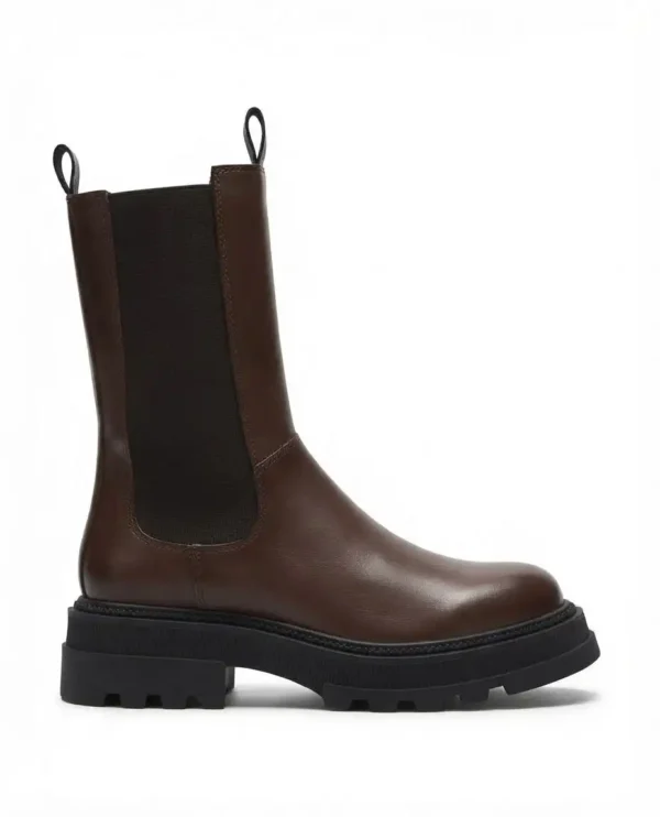 Long chelsea boots